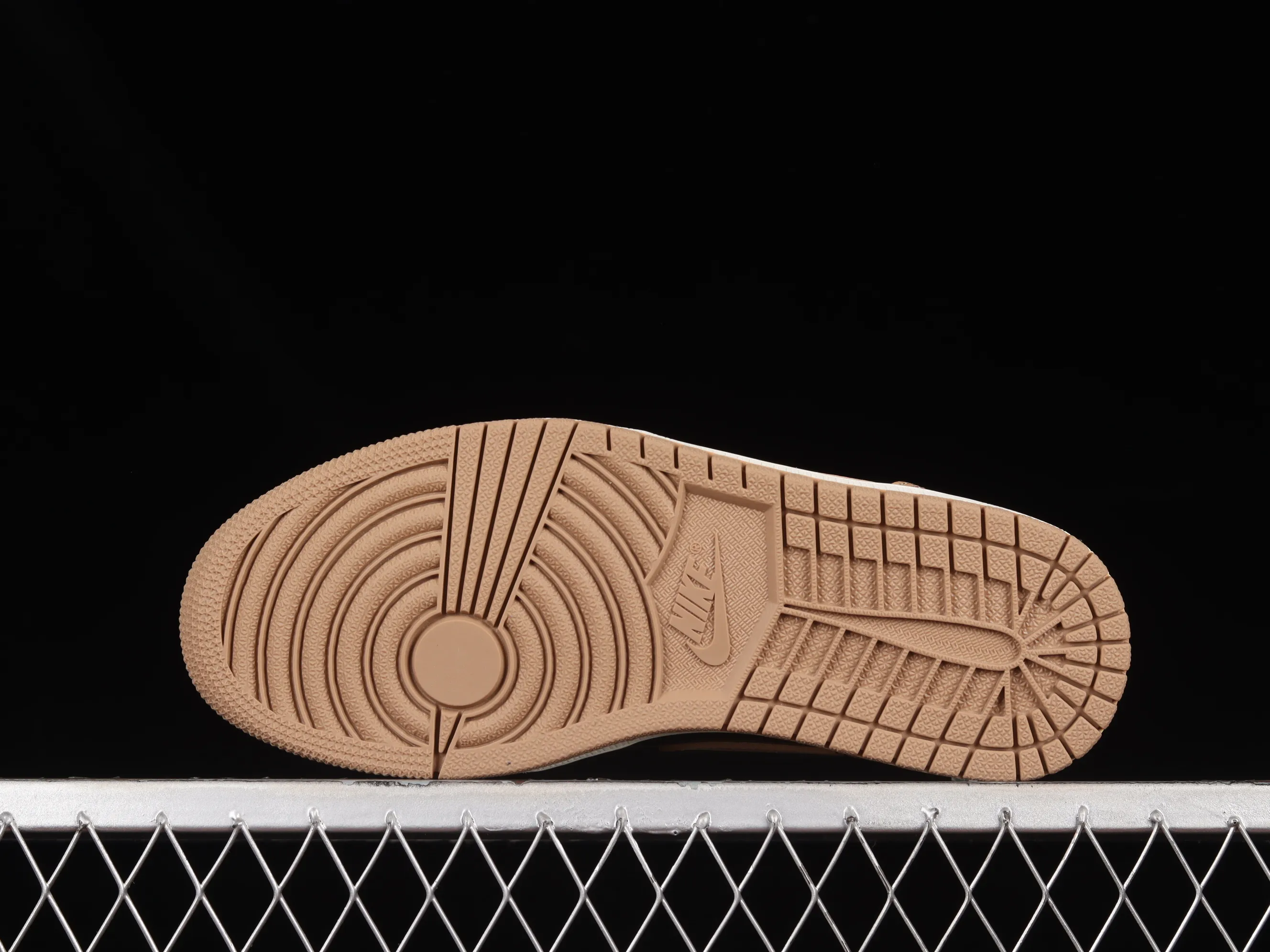 All categories Air Jordan Jordan series basketball shoes Air Jordan 1 Low Z version Air Jordan 1 Low "Desert" AJ1 Joe 1 milk tea color cultural and leisure sports sneakers DV0774-201